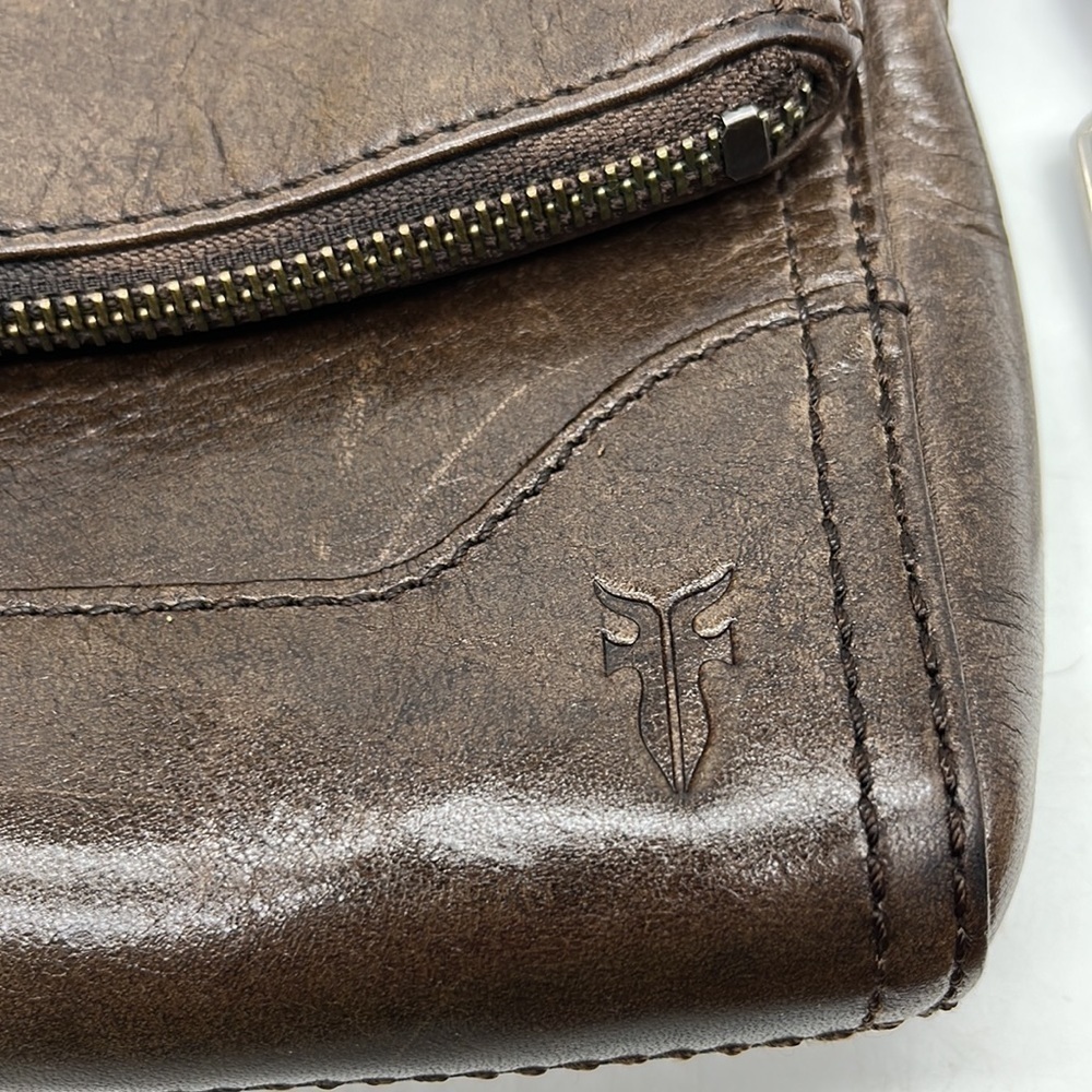 Frye Melissa Brown Leather fold over Crossbody Bag. BRN2366D - Picture 3 of 16